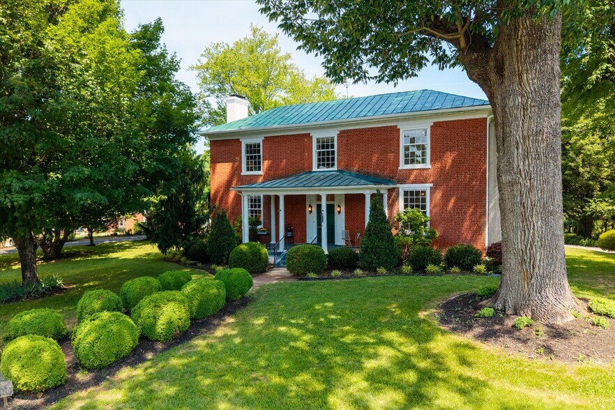 More Photos Of 252 David Bruce Ave, Charlotte Court House Hospitality For Sale