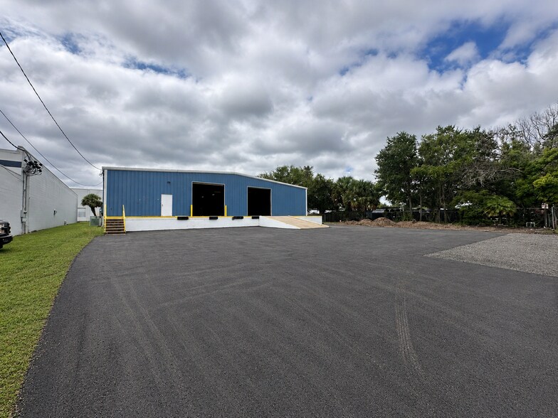 More Photos Of 3876 Bengert St, Orlando Warehouse For Lease