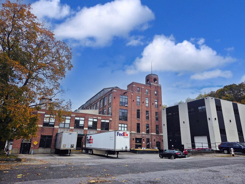 Primary Photo Of 2 Mill St, Cornwall Warehouse For Sale