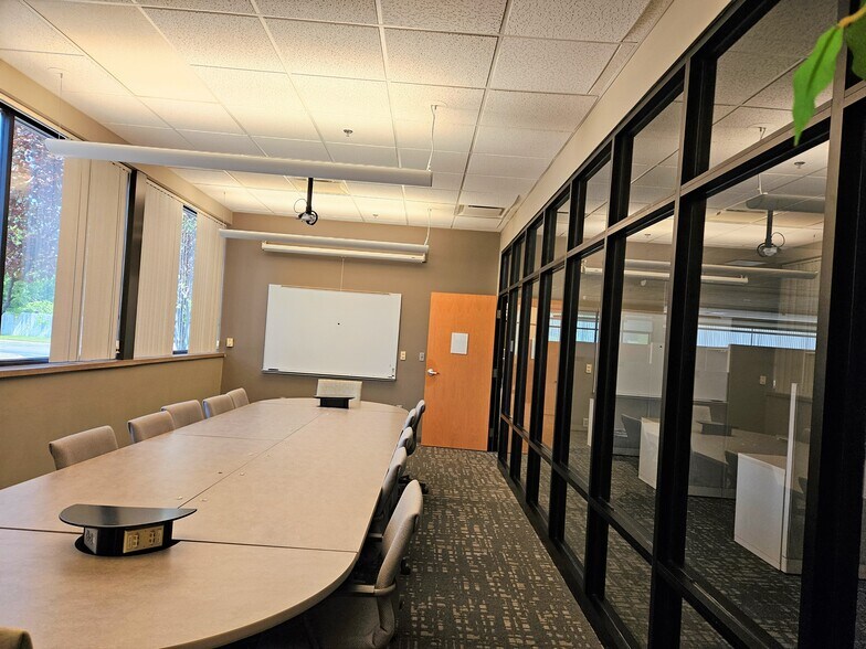 More Photos Of 4800 Concentric Blvd, Saginaw Office For Lease