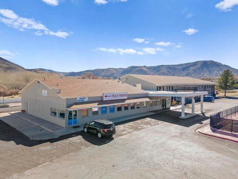 More Photos Of 1225 S State St, Salina Hotel For Sale