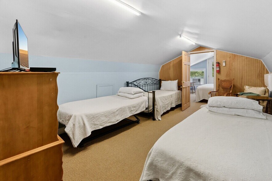 More Photos Of 4032 Ranch Road 3232, Johnson City Hotel For Sale