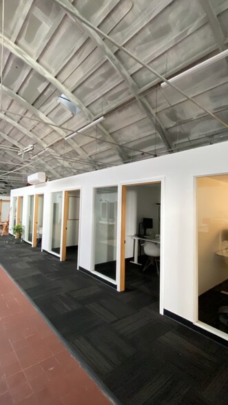 More Photos Of 121 E Mason St, Santa Barbara Warehouse For Lease