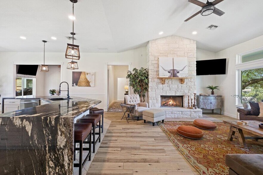 More Photos Of 4607 R O Dr, Spicewood Lodge Meeting Hall For Sale