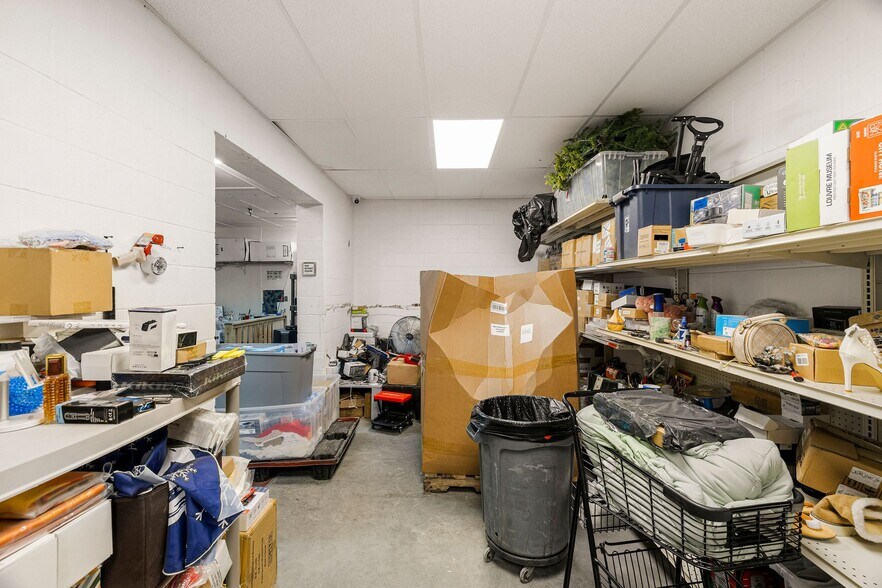 More Photos Of 821 King George Blvd, Savannah Unknown For Lease