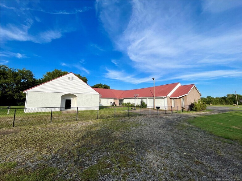 More Photos Of 2710 S Cherokee Dr, Muskogee Religious Facility For Sale