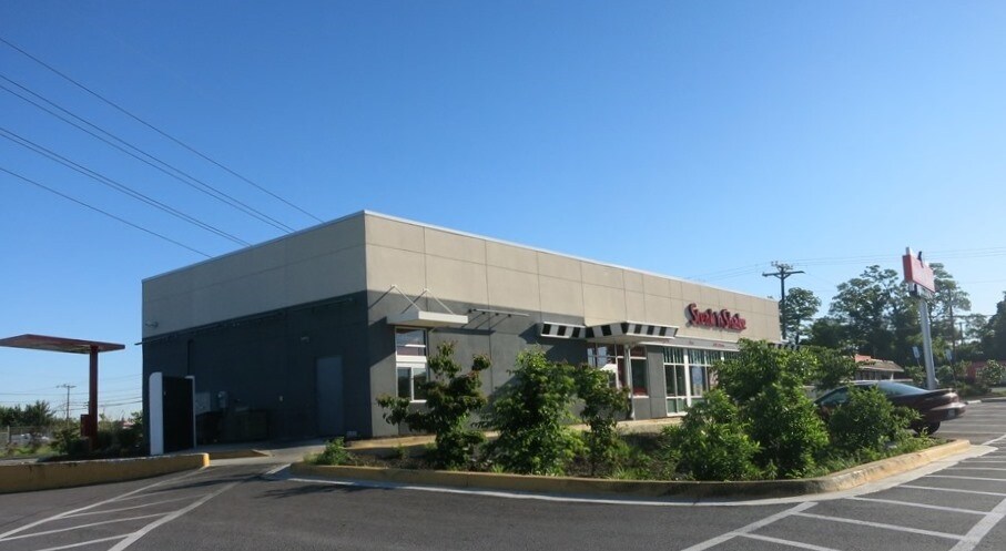 More Photos Of 8100 Veterans Hwy, Millersville Restaurant For Sale