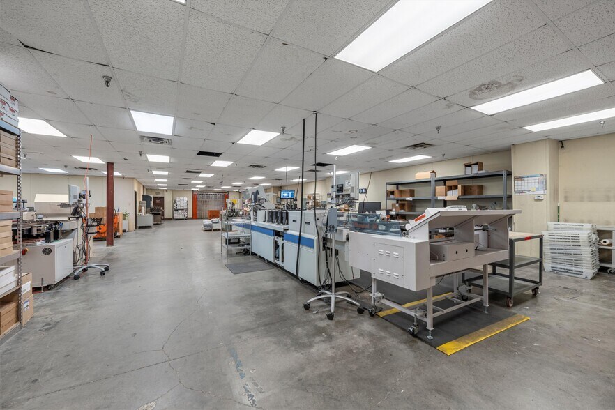 More Photos Of 700 W Loop 340, Waco Office For Lease
