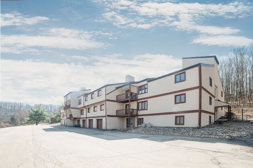 Primary Photo Of 113-114 Noble Vista Dr, Greensburg Apartments For Sale
