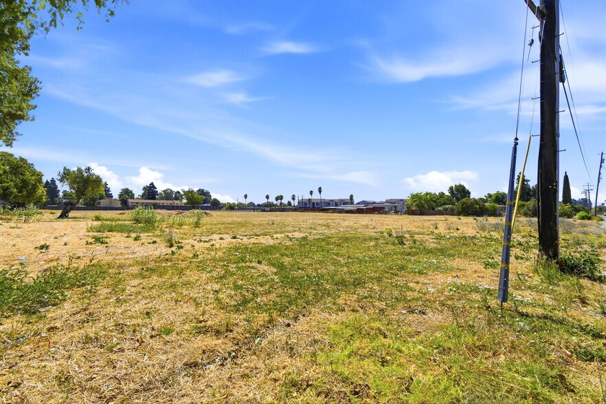 More Photos Of 1798 Blossom Ave, Fairfield Land For Sale