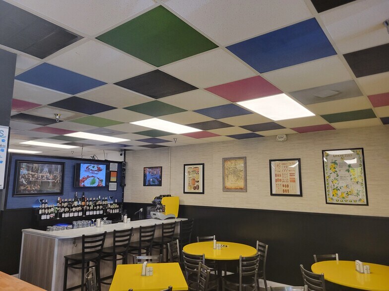 More Photos Of 301 Main St, Hilton Head Island Unknown For Lease