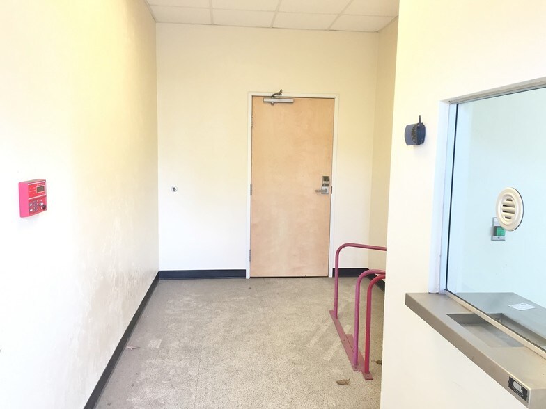 More Photos Of 1416 W 7th Ave, Eugene Freestanding For Lease