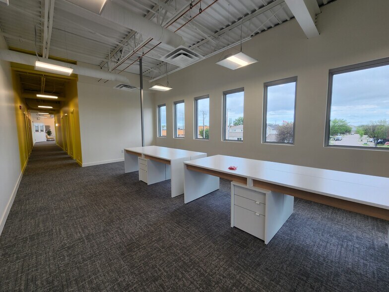 More Photos Of 11803 114 Ave NW, Edmonton Storefront Retail Office For Lease