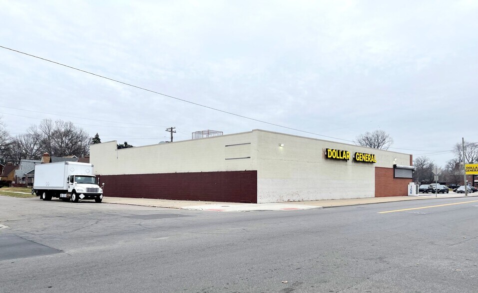 More Photos Of 1727-1737 E State Fair, Detroit Storefront For Sale