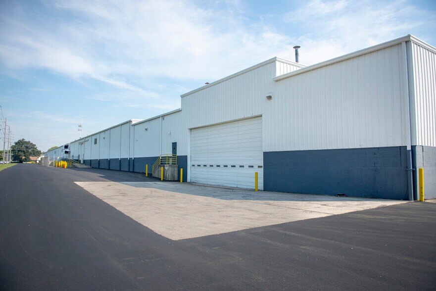 More Photos Of 435 Park Ave, Delaware Manufacturing For Lease