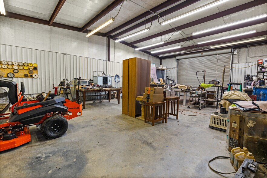 More Photos Of 414 County Road 437, Eddy Service For Sale