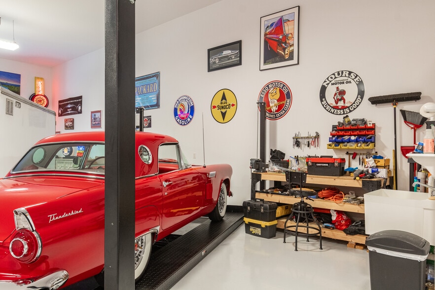 More Photos Of 24 Industrial Park Rd, Saco Warehouse For Sale