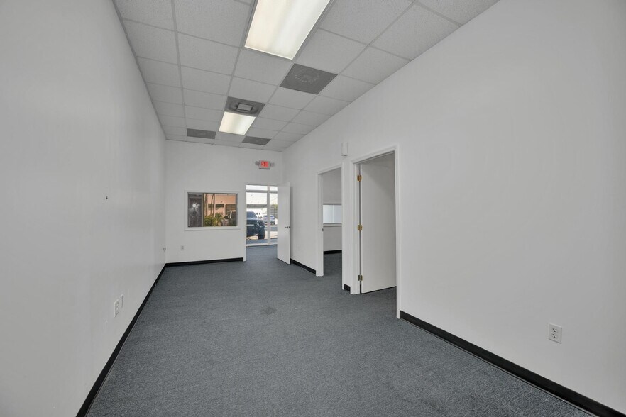 More Photos Of 13300 NW 27th Ave, Opa-locka Restaurant For Lease