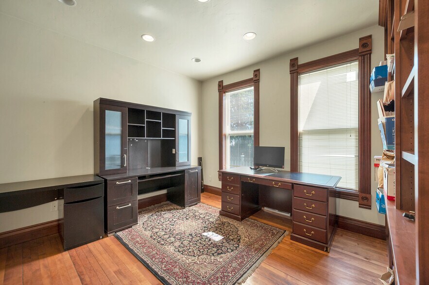More Photos Of 125 S Quincy St, Green Bay Office For Sale