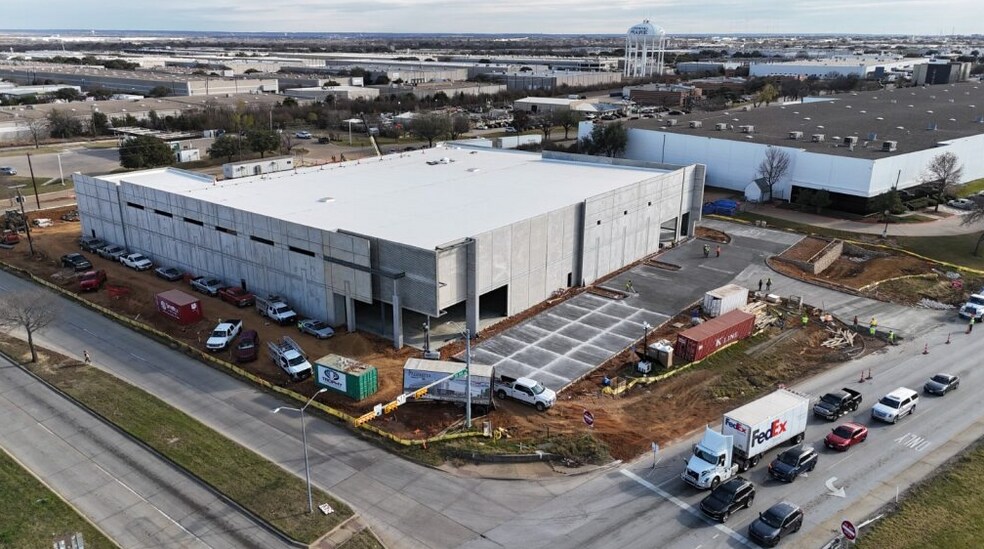 More Photos Of 2322 N State Highway 360, Grand Prairie Industrial For Lease