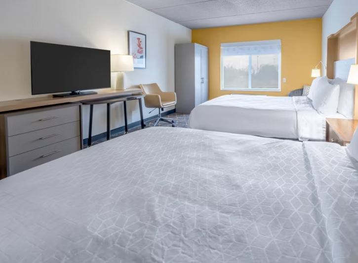 More Photos Of 1000 Imperial Ave, Rothschild Hotel For Sale