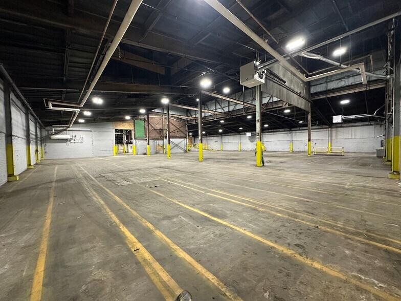 More Photos Of 2200 Bleecker St, Utica Warehouse For Lease