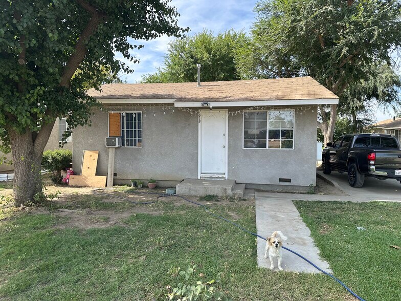 More Photos Of 11720 Main Street, Lamont Apartments For Sale