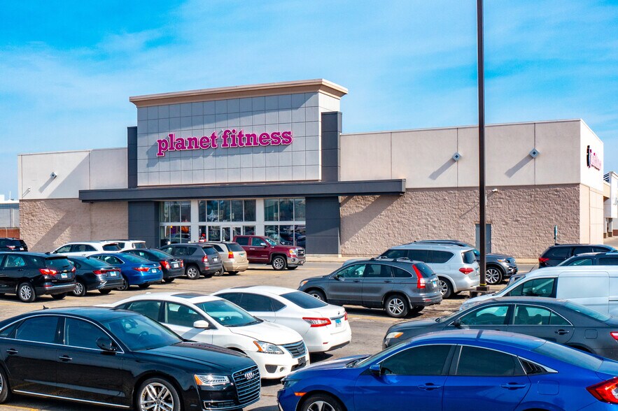 More Photos Of 7455 S Cicero Ave, Chicago Freestanding For Sale