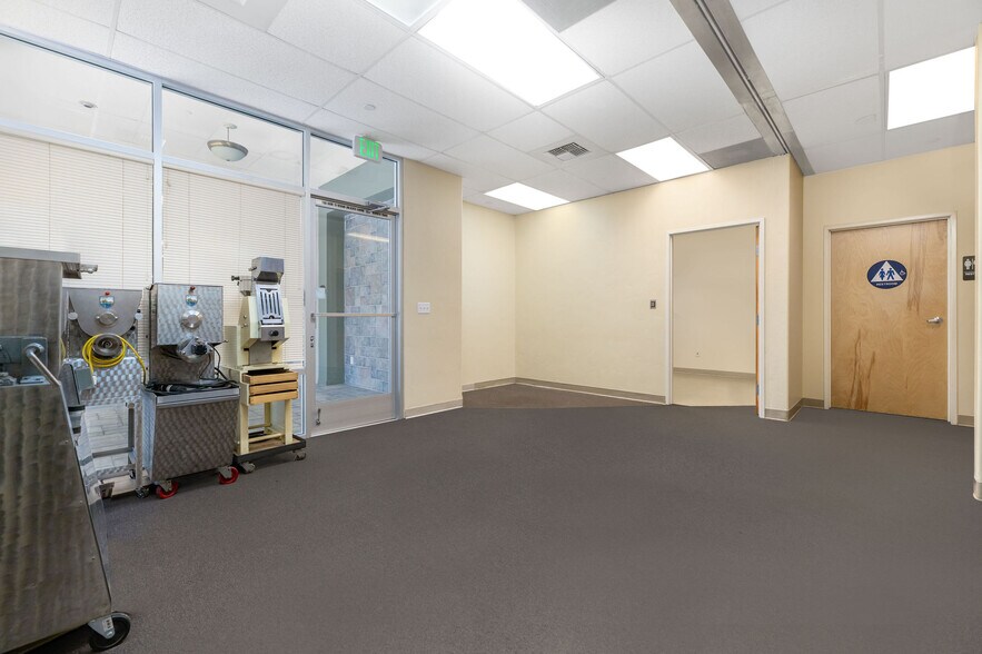 More Photos Of 345 Crown Point Cir, Grass Valley Flex For Lease