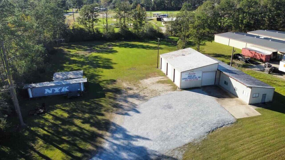 More Photos Of 8351 Bryant Dr, Silsbee Warehouse For Sale