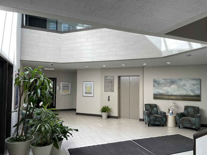 More Photos Of 9700 SW Capitol Hwy, Portland Office For Lease