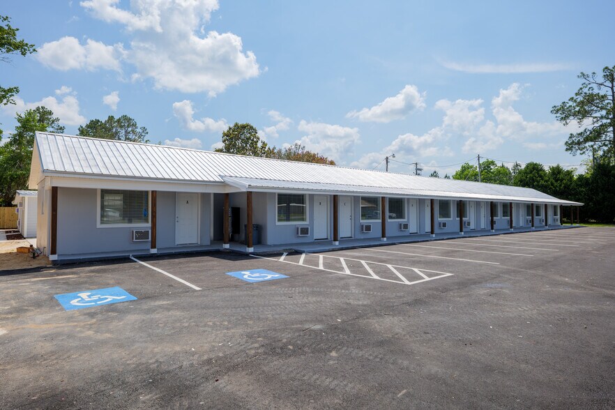 More Photos Of 149 West Thigpen Avenue, Lakeland Apartments For Sale