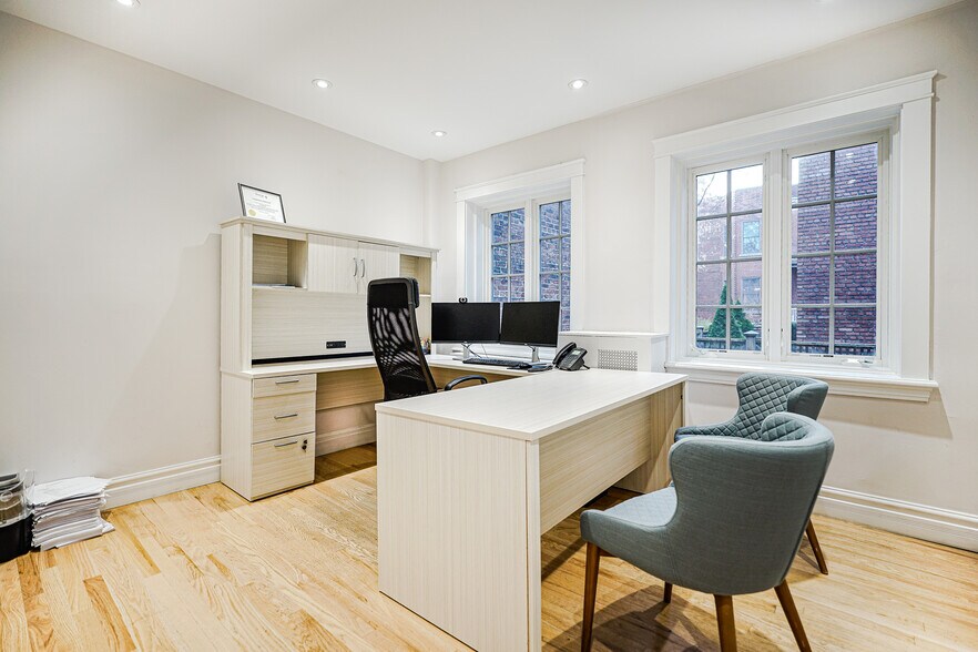 More Photos Of 4565 Rue Sherbrooke O, Westmount Office For Lease