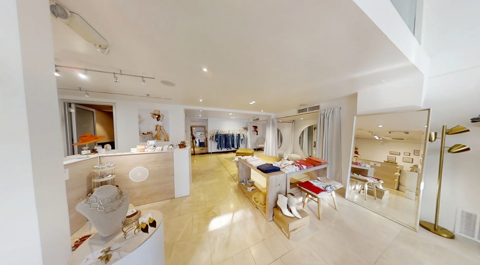 More Photos Of 4242 N Craftsman Ct, Scottsdale Storefront For Lease