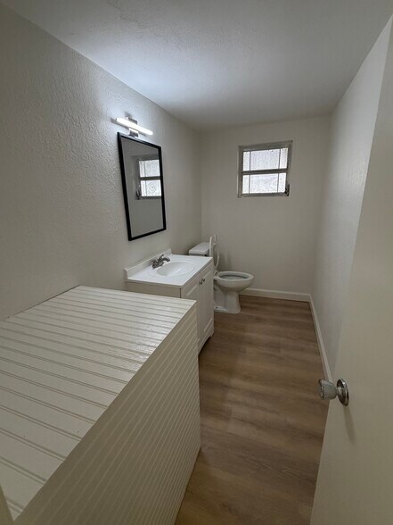 More Photos Of 3443 Tamiami Trl, Port Charlotte Medical For Lease