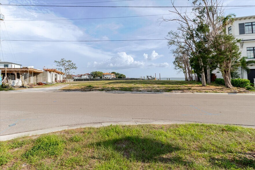 More Photos Of 5102 W Longfellow Ave, Tampa Land For Sale