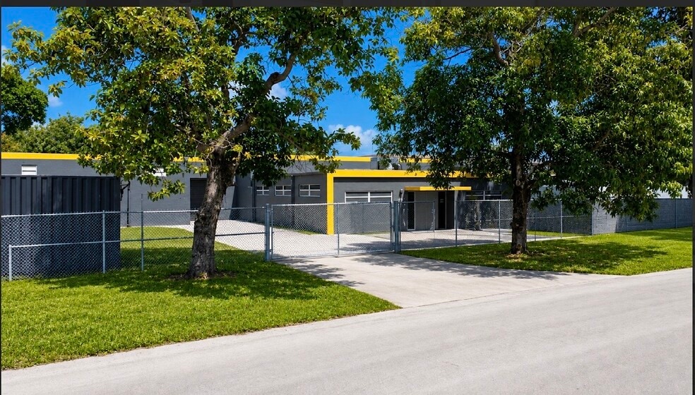 More Photos Of 17220 NW 2nd Ct, Miami Warehouse For Sale