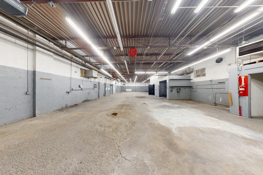 More Photos Of 2204-2230 Erie Blvd, Syracuse Manufacturing For Sale