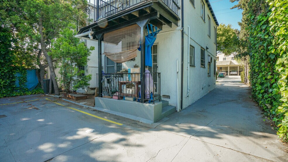 More Photos Of 6112-6114 Saturn St, Los Angeles Apartments For Sale
