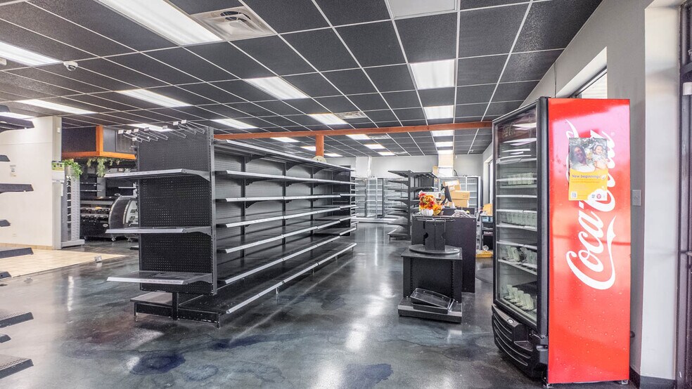 More Photos Of 746 US-63 Hwy, Mammoth Spring General Retail For Sale