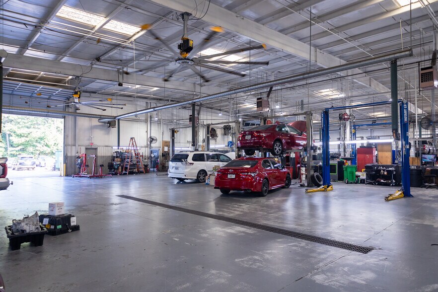 More Photos Of 6865 Jonesboro Rd, Morrow Auto Dealership For Sale