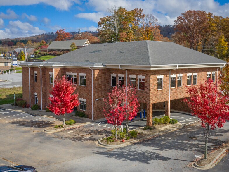 More Photos Of 1985 Hendersonville Rd, Asheville Office For Lease