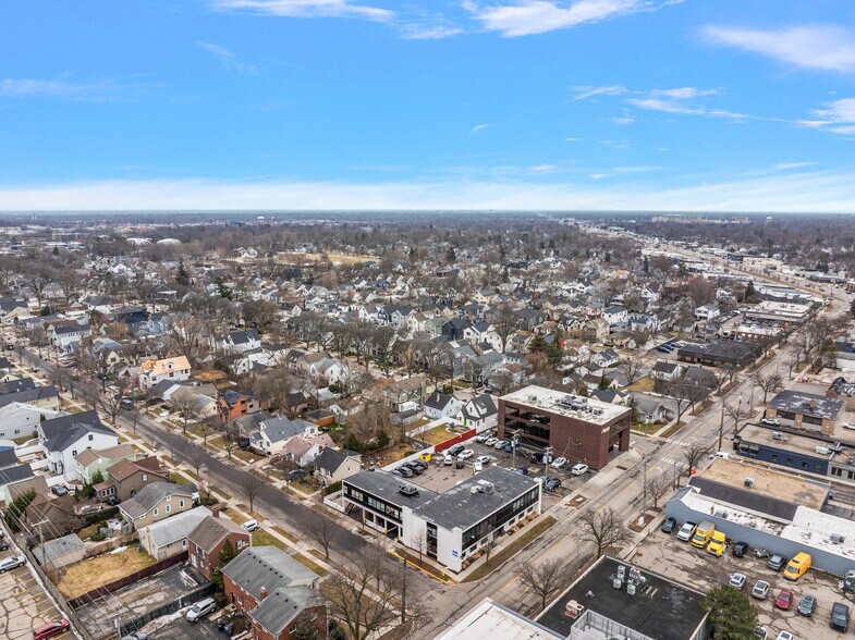 More Photos Of 801 S Adams Rd, Birmingham Office For Sale