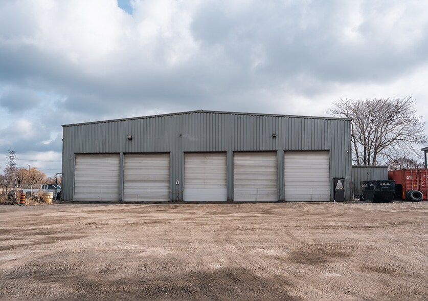 Primary Photo Of 200 Eastport Blvd, Hamilton Warehouse For Lease