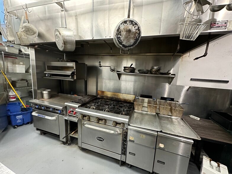 More Photos Of 2538-2540 Hyperion Ave, Los Angeles Restaurant For Lease