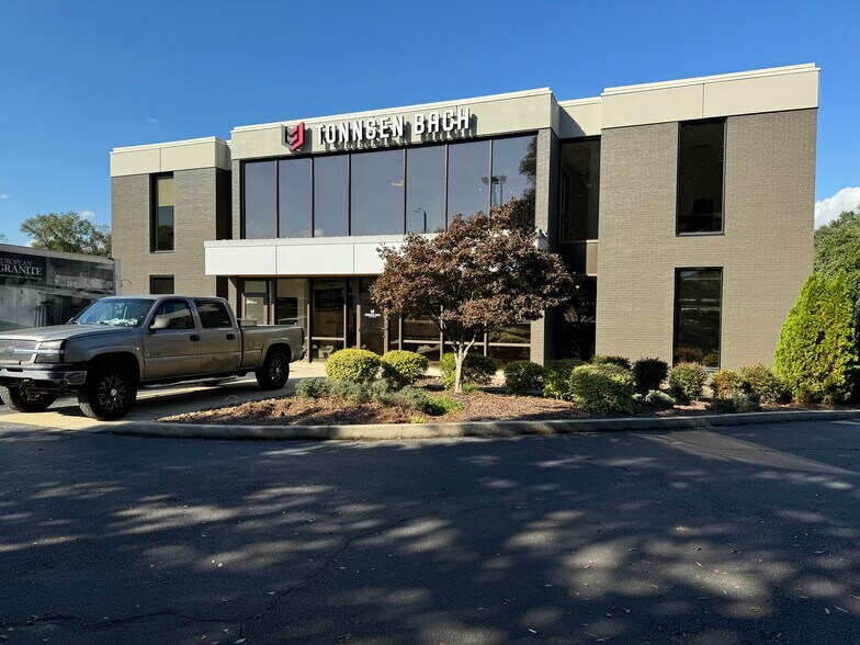 More Photos Of 1306 S Church St, Greenville Office For Lease