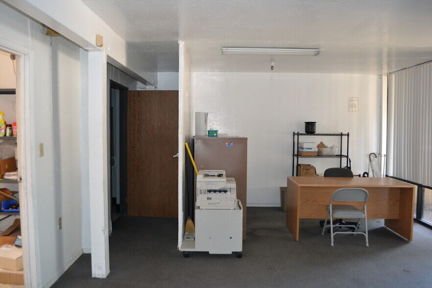 More Photos Of 3250 Monier Cir, Rancho Cordova Manufacturing For Lease