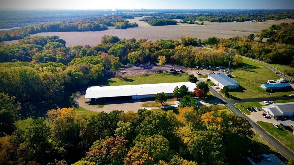 More Photos Of 4616 Enterprise Dr, Bartonville Industrial For Sale