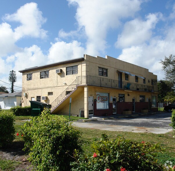 More Photos Of 602-608 NW 1st St, Dania Apartments For Sale