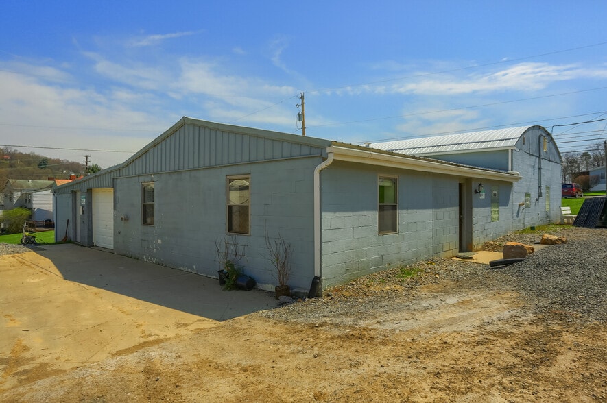 More Photos Of 148 Pioneer Rd, Evans City Manufactured Housing Mobile Home Park For Sale